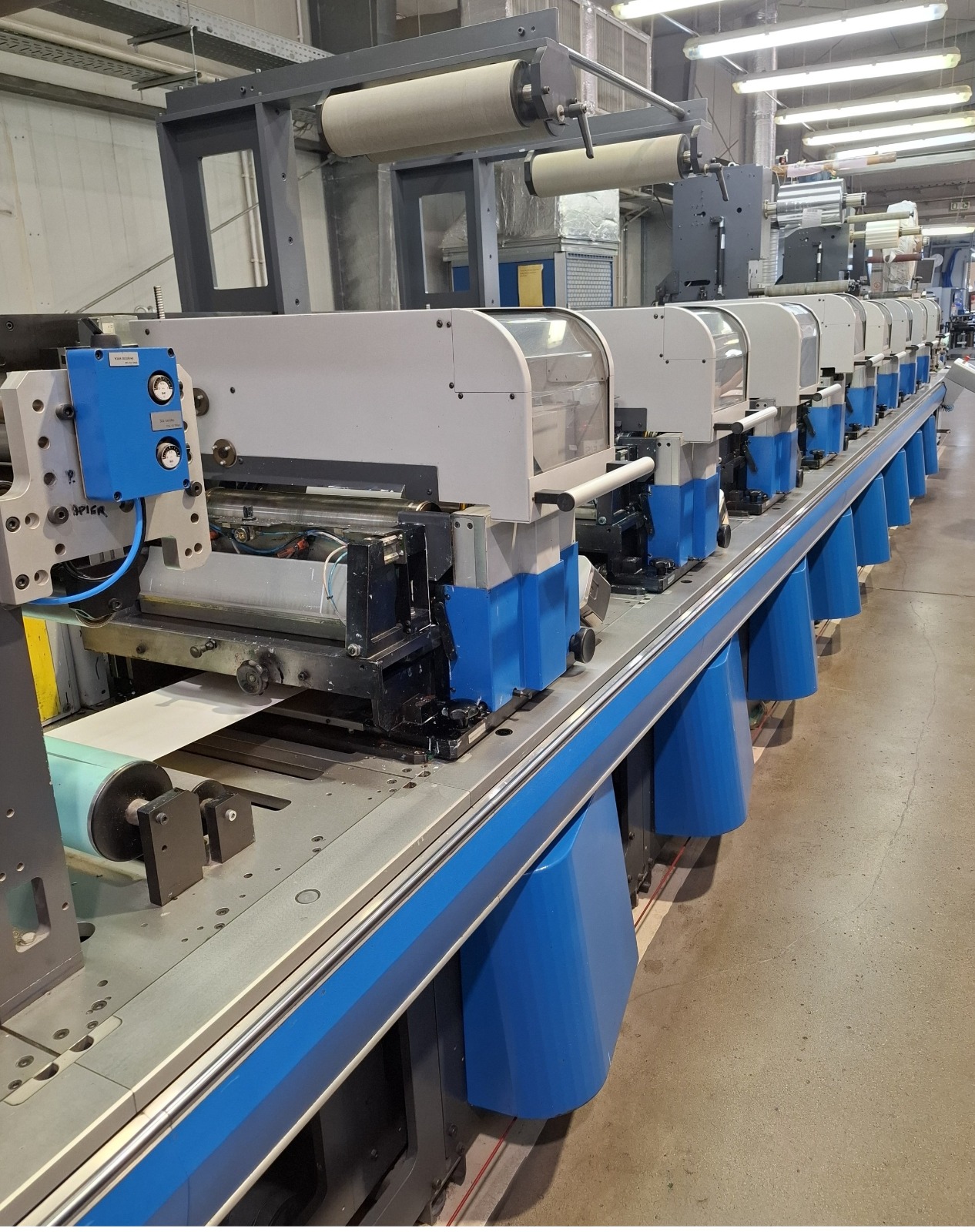 Gallus EM 430 8 S - Schmalbahn-Flexo-Etikettendruckmaschinen